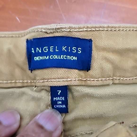 ANGEL KISS JUNIOR REFUGE GOLD SHORT SHORTS SIZE 7 - Picture 5 of 8